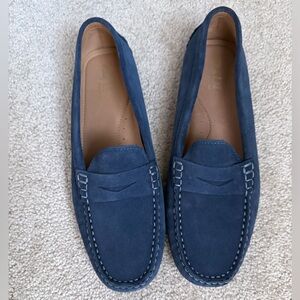 Flag Loafers Size 9 but could fit Size 8.5
Never Worn